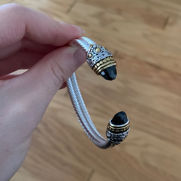 Black Onyx Stone End Caps Cable Bracelet - Picture 12 of 15